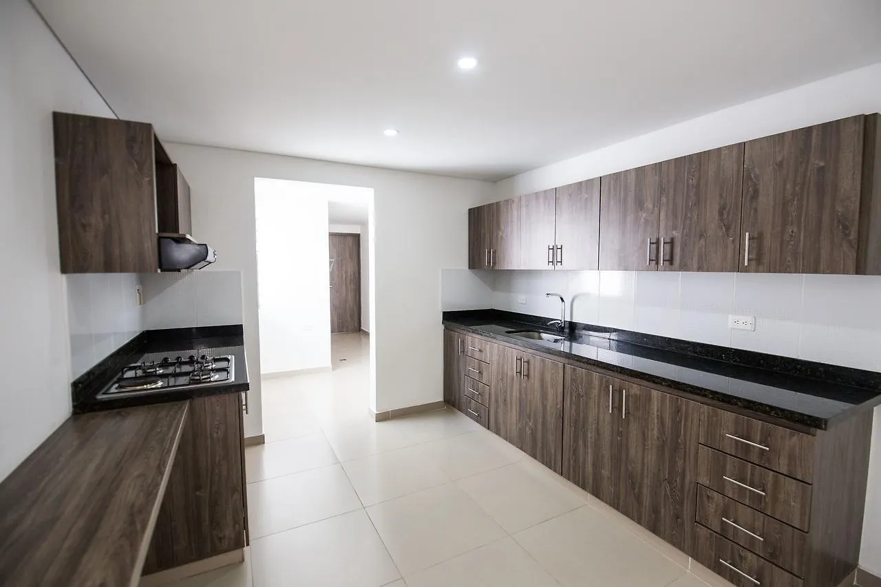 אכסניה Hostal Cattleya מדיין
