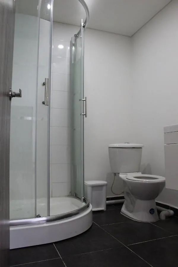 Hostal Cattleya מדיין אכסניה