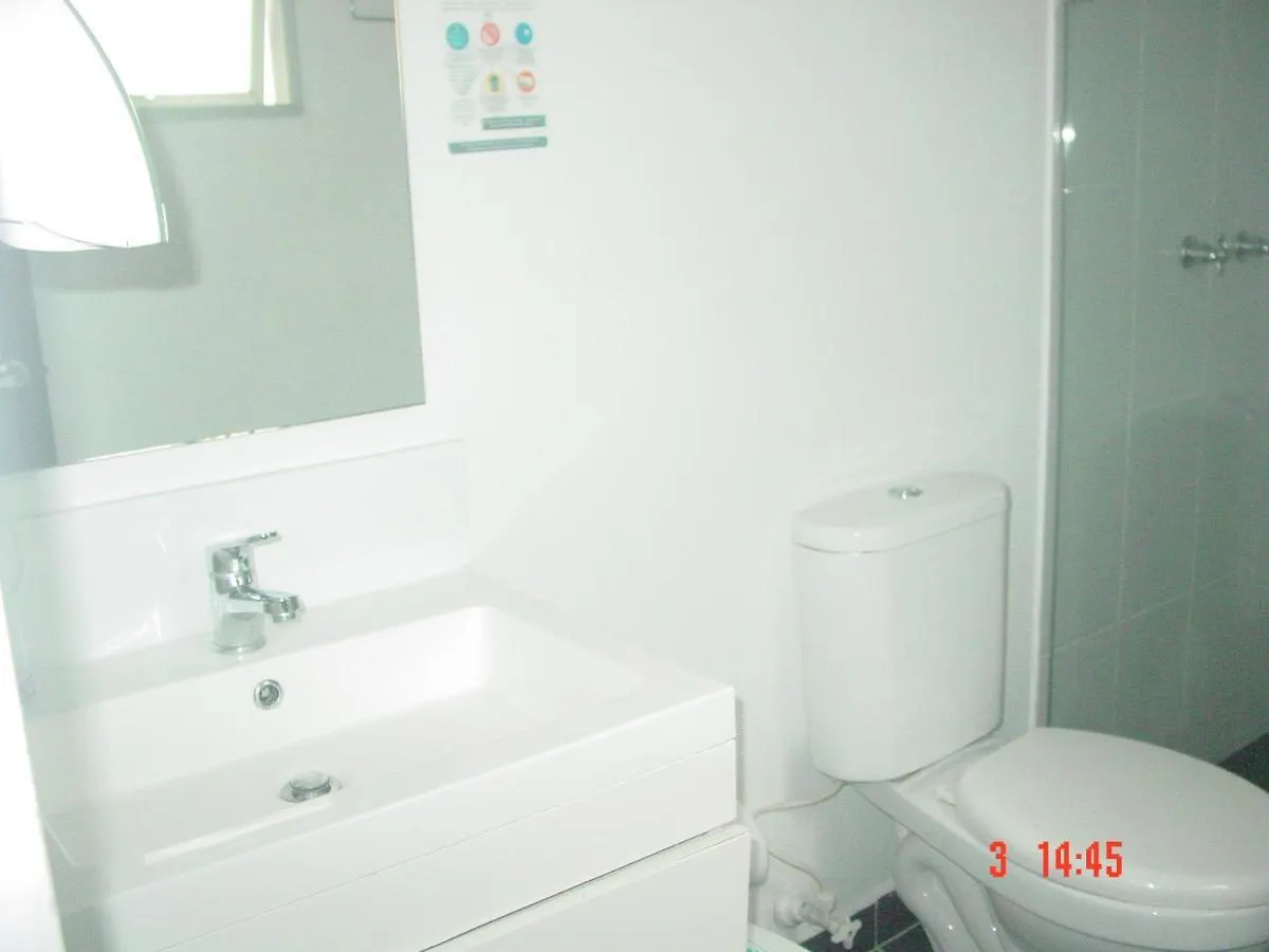 Hostal Cattleya מדיין אכסניה